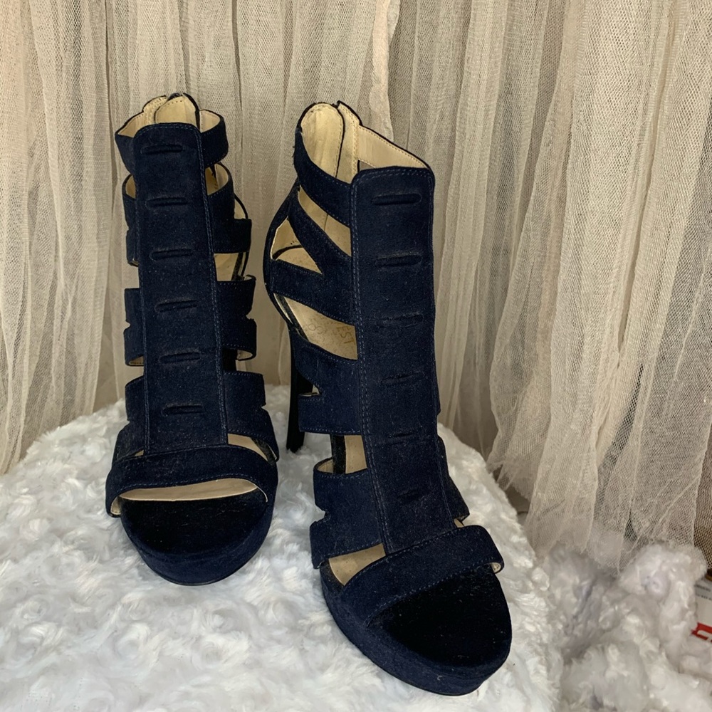 Navy Blue Heels 💙